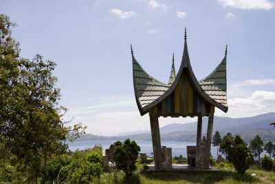 Batı Sumatra, jeotermal geliştiricileri, projeleri boyunca yerel işgücü kullanmaya çağırıyor